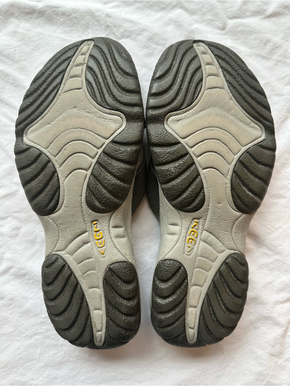 Keen Women's Bali Gray Brown Slide Sandals - Picture 2 of 2